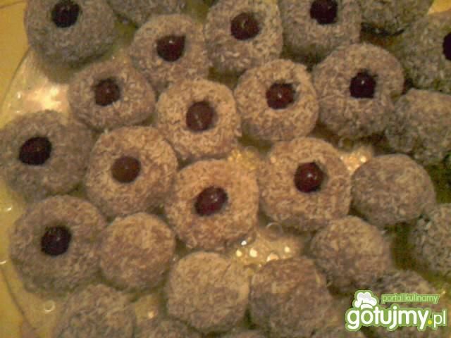 Ziemniaczki z wisienką. Ziemniaczki z wisienką.