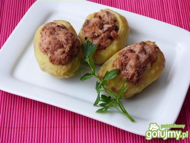 Ziemniaki nadziewane farszem z kiełbasy Ziemniaki nadziewane farszem z kiełbasy