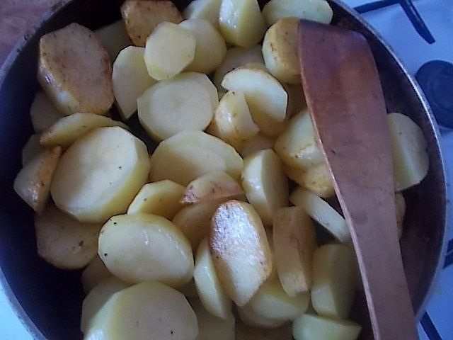 Ziemniaki smażone na maśle bez soli 