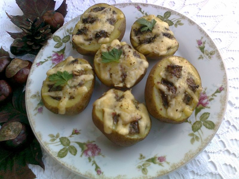 Ziemniaki w mundurkach faszerowane grzybami