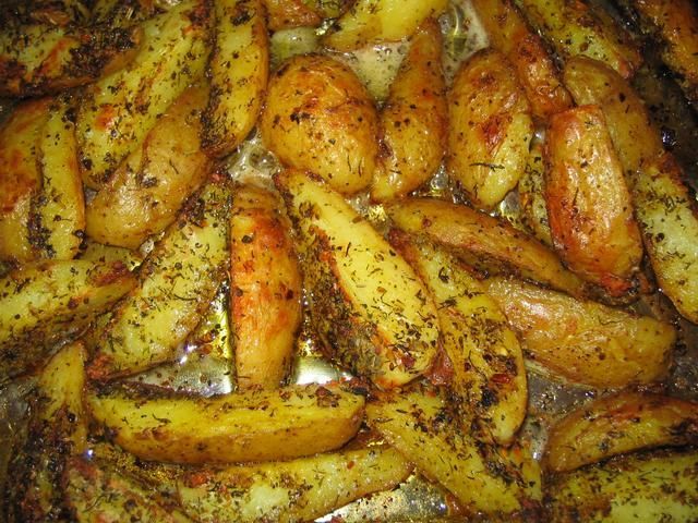 Ziemniaki w ziolach z piekarnika