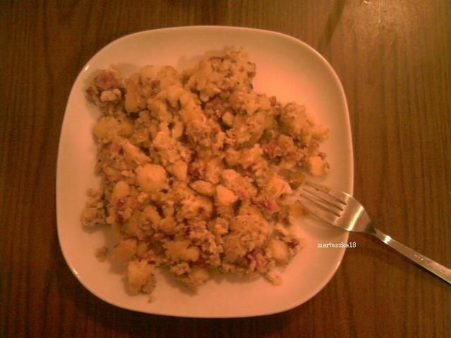 Ziemniaki z boczkiem i jajkiem