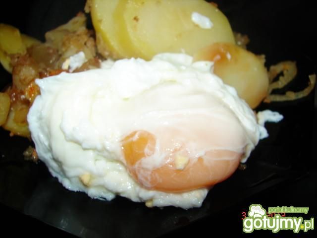 Ziemniaki z jajem z wody Ziemniaki z jajem z wody