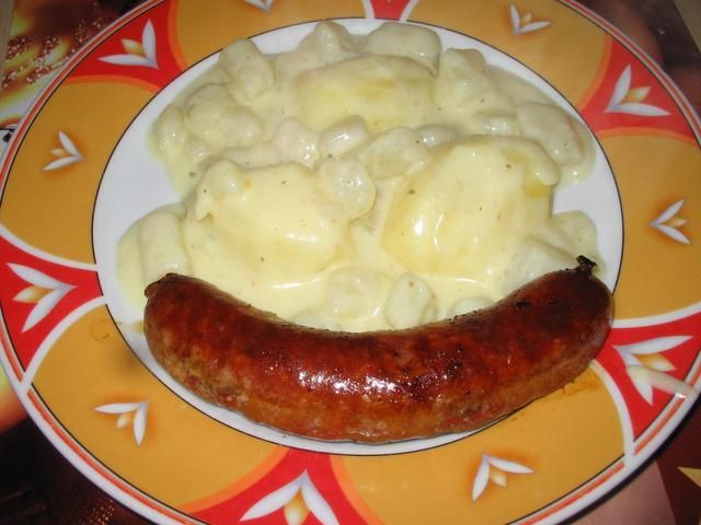 Ziemniaki z kalarepką i kiełbasą smażoną Ziemniaki z kalarepką i kiełbasą smażoną