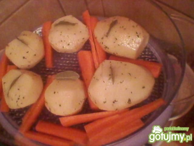 ziemniaki z listkiem laurowym