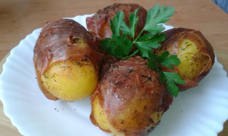 Ziemniaki zapiekane w boczku