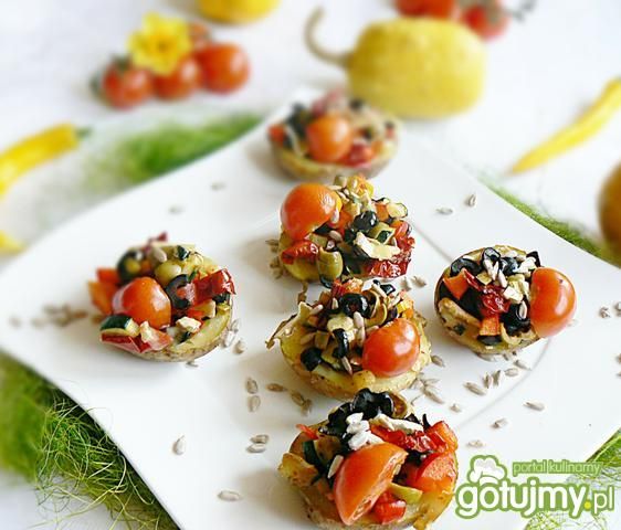 Ziemniaki zapiekane z salsą oliwkową