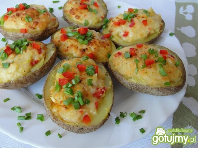 Ziemniaki zapiekane z  serowym farszem