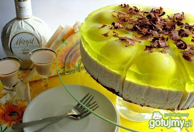 Zimny sernik z likierem i gruszkami Zimny sernik z likierem i gruszkami