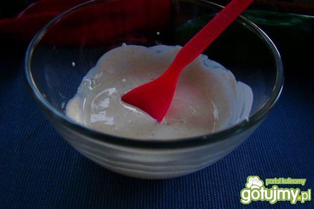 Zimny sos miodowo-musztardowo-śmietanowy  Zimny sos miodowo-musztardowo-śmietanowy