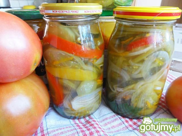 Zimowa sałatka z zielonych pomidorów
