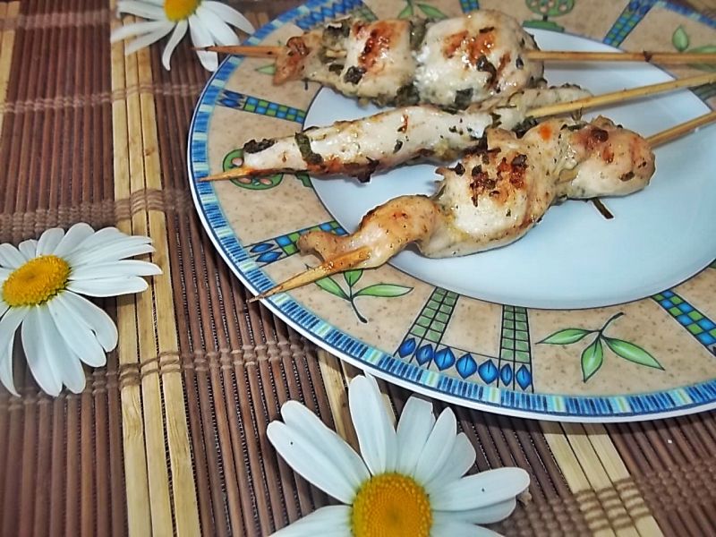 Ziołowe lizaki z kurczaka z grilla