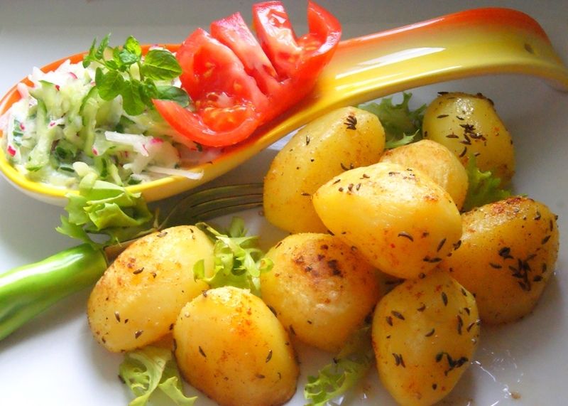 Ziołowe młode ziemniaczki