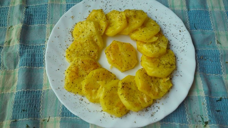Ziołowe ziemniaczki z piekarnika