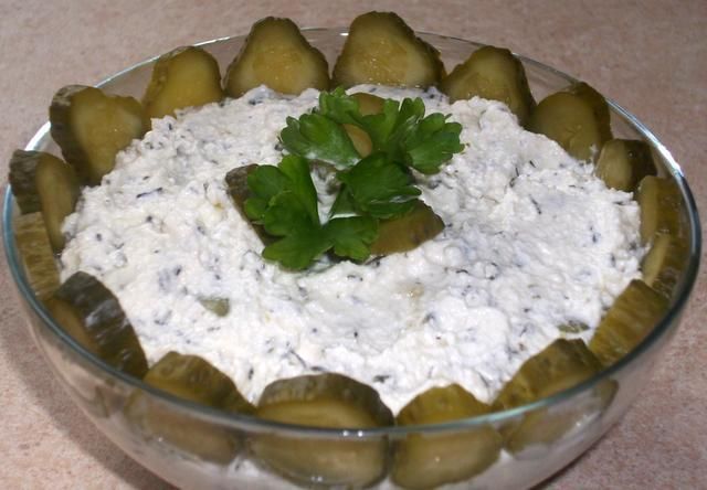 Ziołowo czosnkowy dip