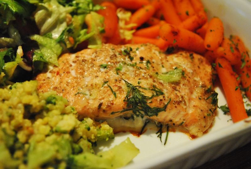 Złocisty łosoś marynowany