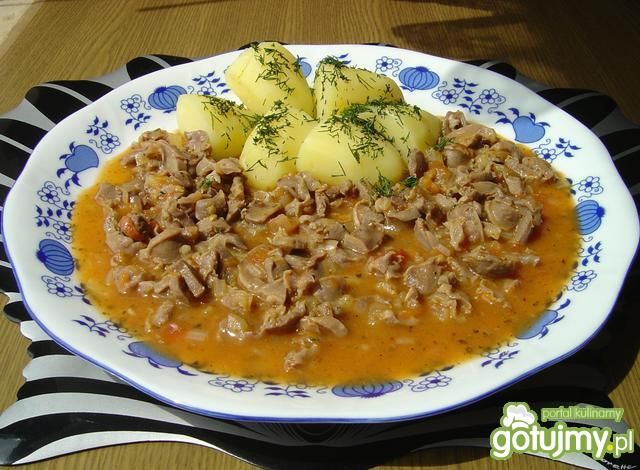 Żołądki Drobiowe / Gulasz