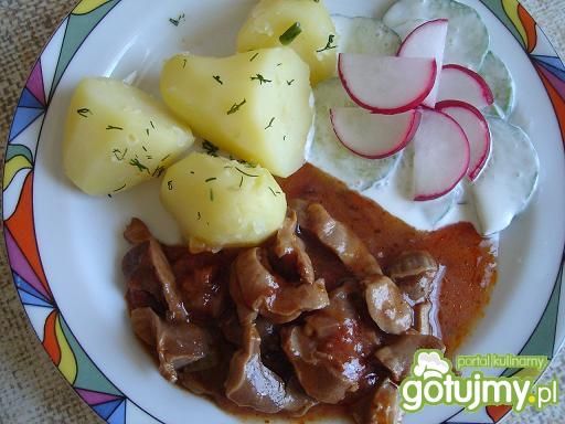Żołądki drobiowe w pomidorach Żołądki drobiowe w pomidorach