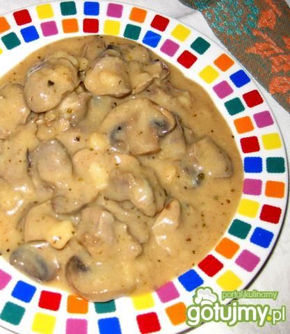 Żołądki śmietanowo-pieczarkowe