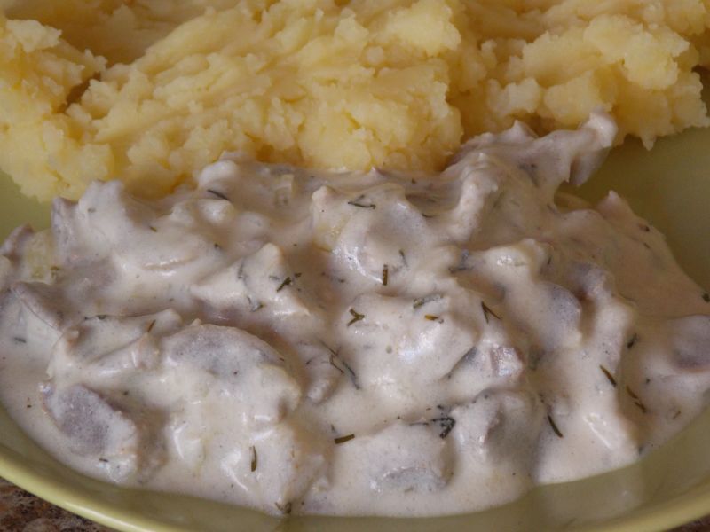 Żołądki w śmietanowo koperkowym sosie Żołądki w śmietanowo koperkowym sosie