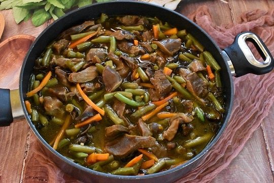 Żołądki z indyka z fasolką Żołądki z indyka z fasolką