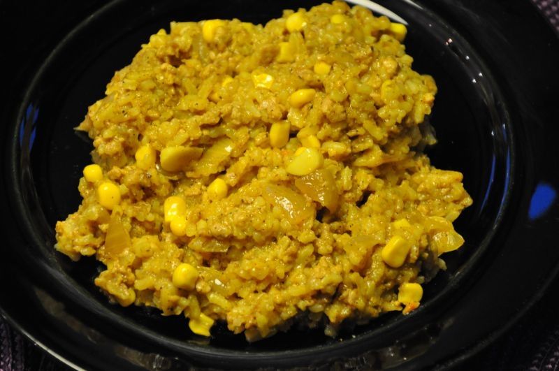 Żółta potrawka z ryżu i mięsa Żółta potrawka z ryżu i mięsa