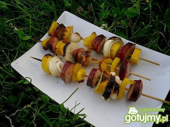 Zółte szaszłyki z kiebłaską