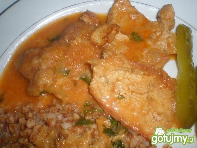 Zraziki wieprzowe w sosie wegierskim 