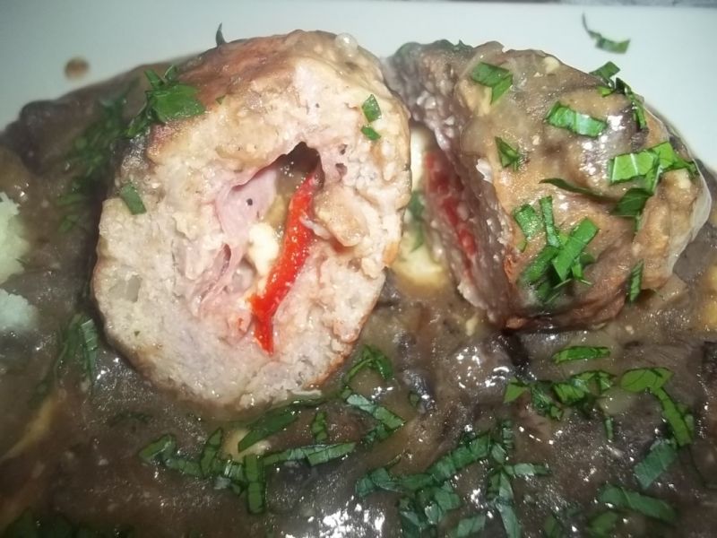 Zraziki z mielonego w grzybowym sosie