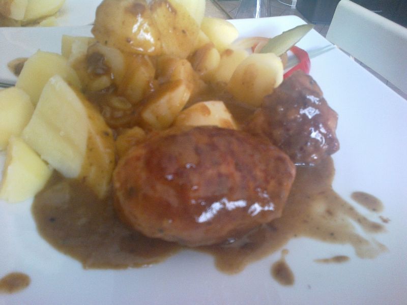 zrazy nadziane papryką i cebulą zrazy nadziane papryką i cebulą