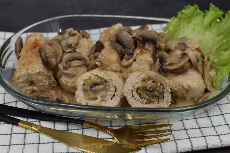 Zrazy w sosie pieczarkowym