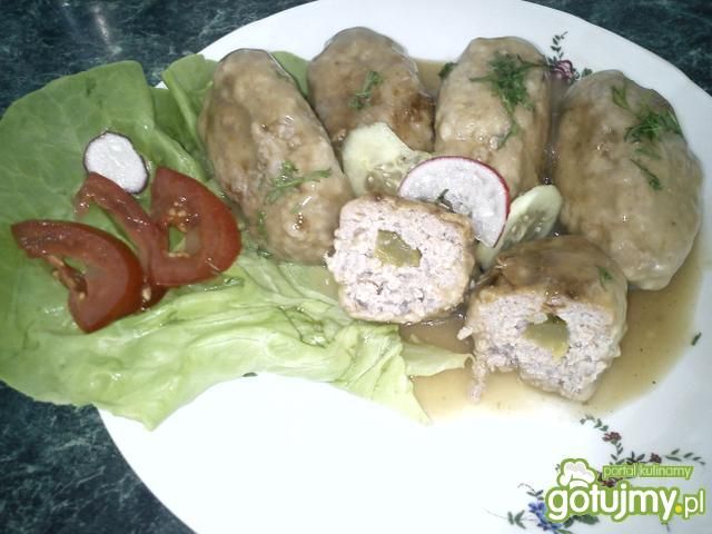 Zrazy z mięsa mielonego z ogórkiem