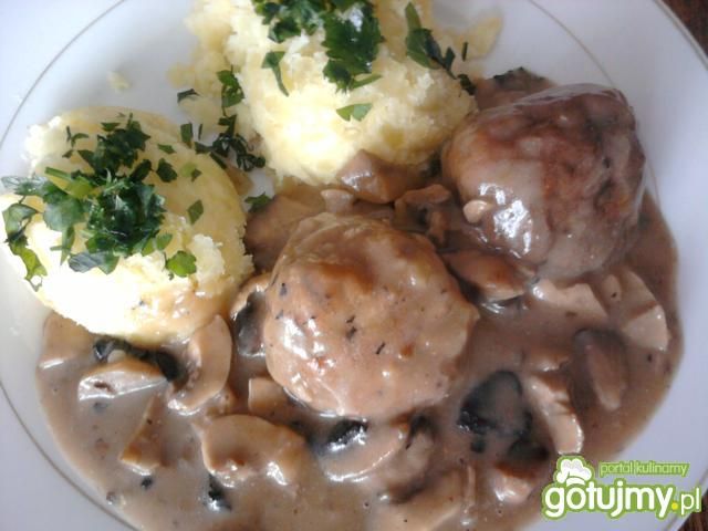 Zrazy z szynki wieprzowej z pieczarkami