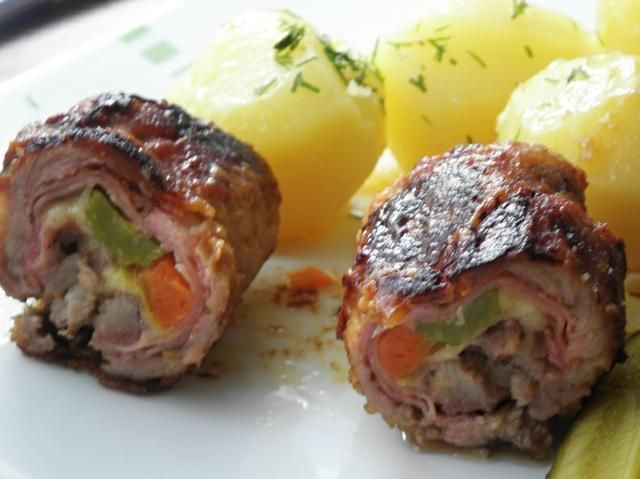 Zrolowana karkówka Zrolowana karkówka