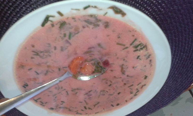 Zupa botwinkowo- szczawiowa Zupa botwinkowo- szczawiowa