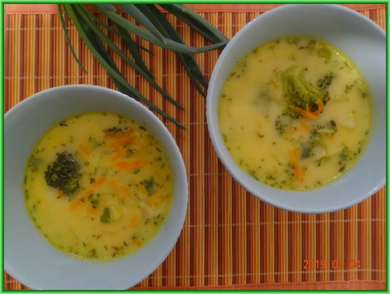 Zupa brokułowa
