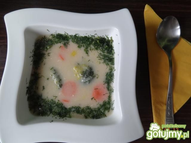 Zupa brokułowa z kaszą manną