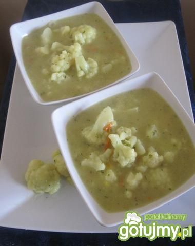 Zupa brokułowa z różyczkami kalafiora