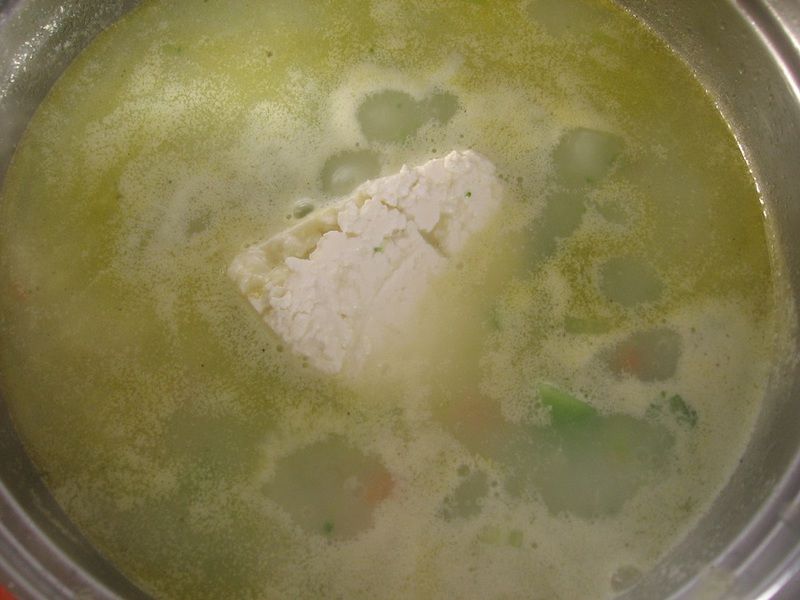 Zupa brokułowa z ryżem i białym serem