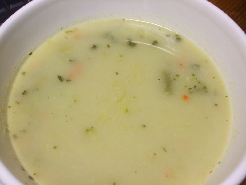 Zupa brokułowa z ziemniakami