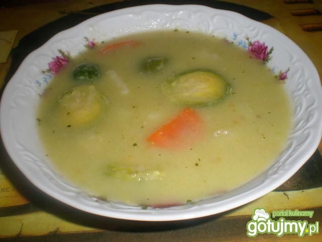 Zupa brukselkowa Zupa brukselkowa