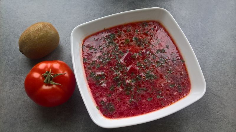 Zupa buraczkowa z papryką i porem Zupa buraczkowa z papryką i porem