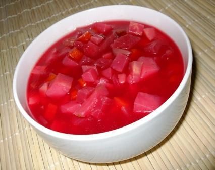 Zupa buraczkowa zabielana