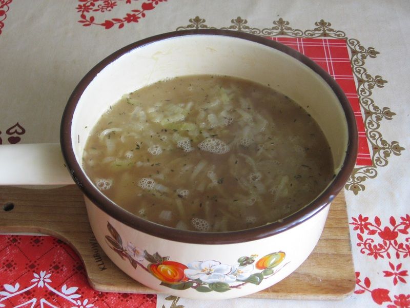 Zupa cebulowa z białym winem