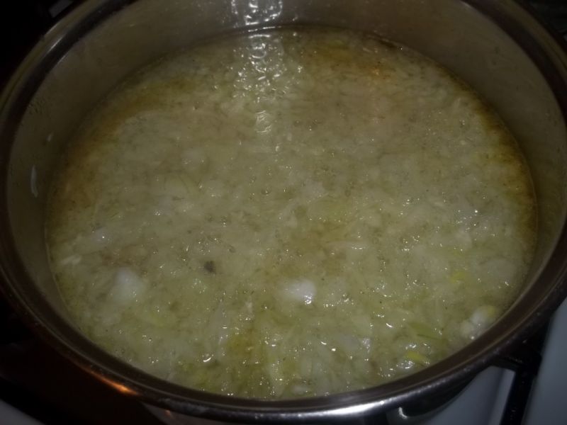 Zupa cebulowa z grzankami 