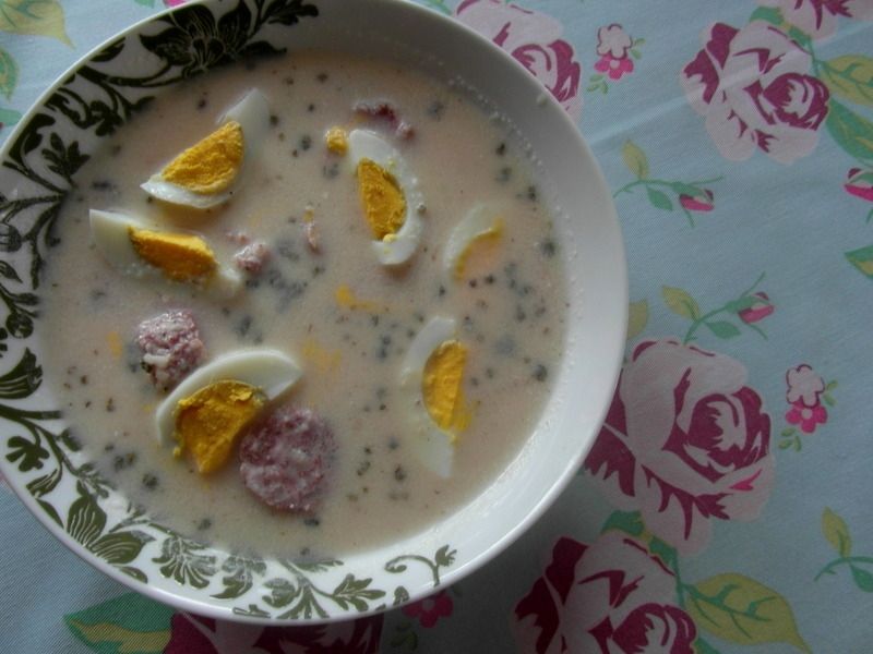Zupa chrzanowa z białą kiełbasą 