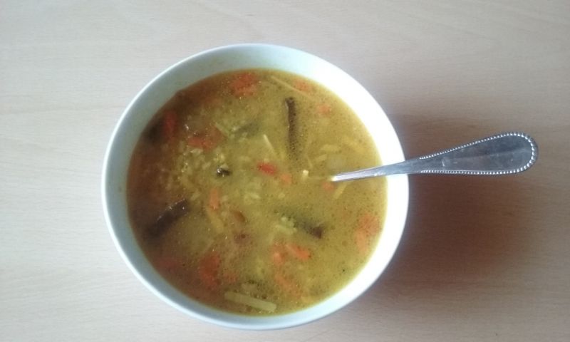 Zupa curry z warzywami i ryżem Zupa curry z warzywami i ryżem