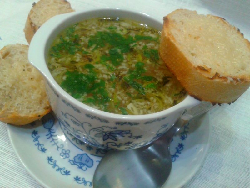 Zupa czosnkowa z grzanką Zupa czosnkowa z grzanką
