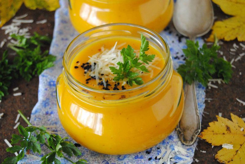 Zupa dyniowa z mlekiem kokosowym