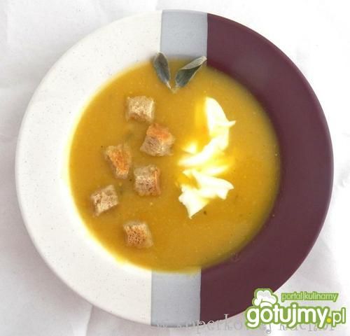 Zupa dyniowa z szałwią